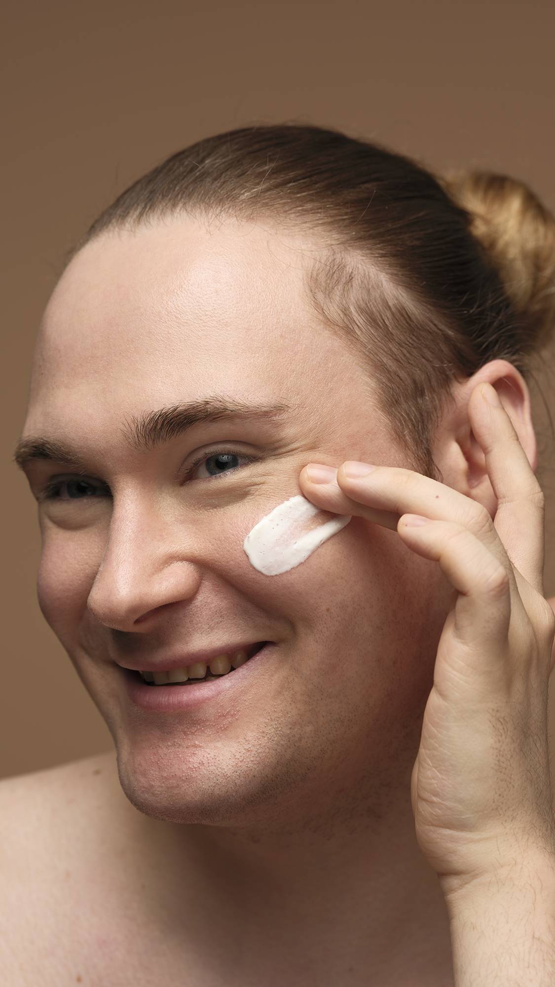 Cosmetic Lad Self-Preserving - US 3756